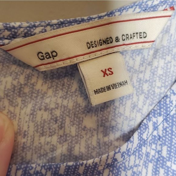 GAP Sleeveless Cotton Shell Tank XS Blue NWT - Picture 2 of 6